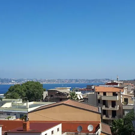 Fior Di Loto Lägenhet Villa San Giovanni